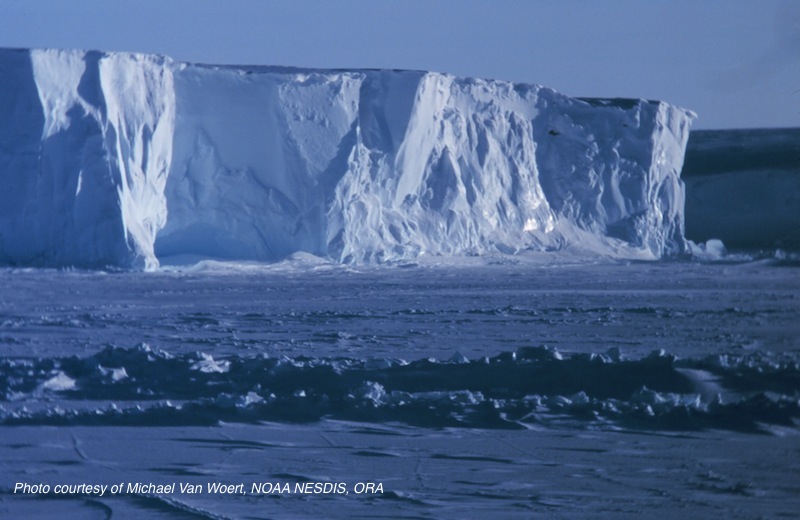 Ross Ice Shelf at the Bay of Whales